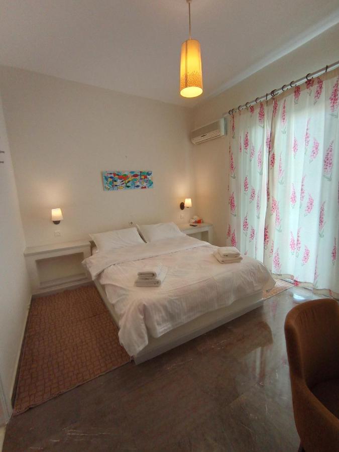 ארמיוני Zoe Pension מראה חיצוני תמונה