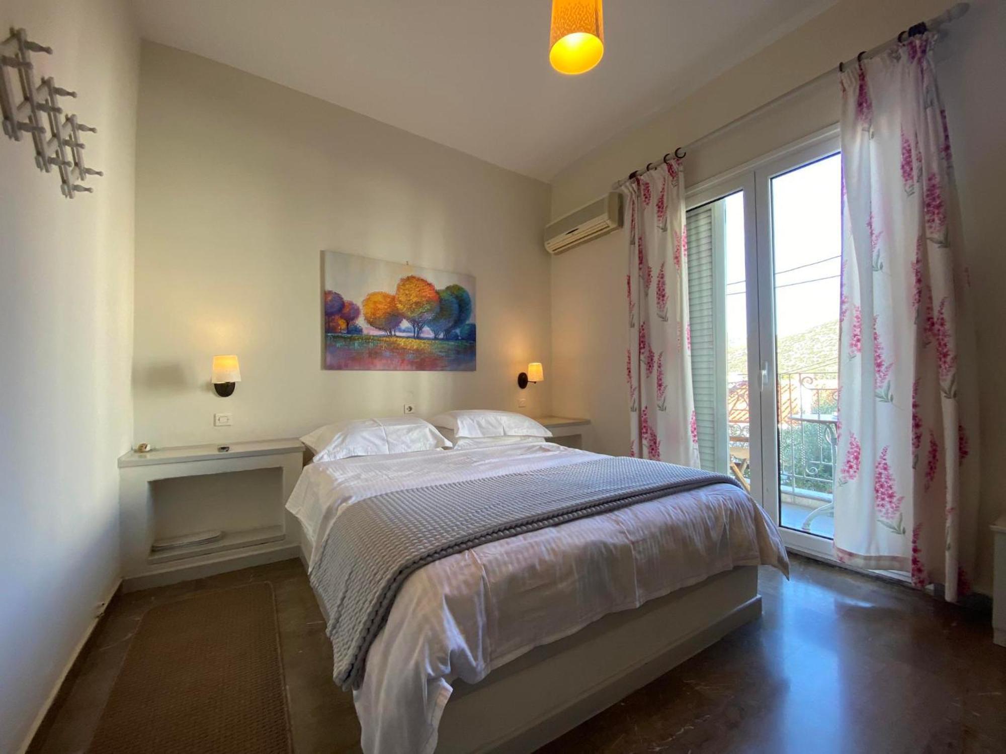 ארמיוני Zoe Pension מראה חיצוני תמונה